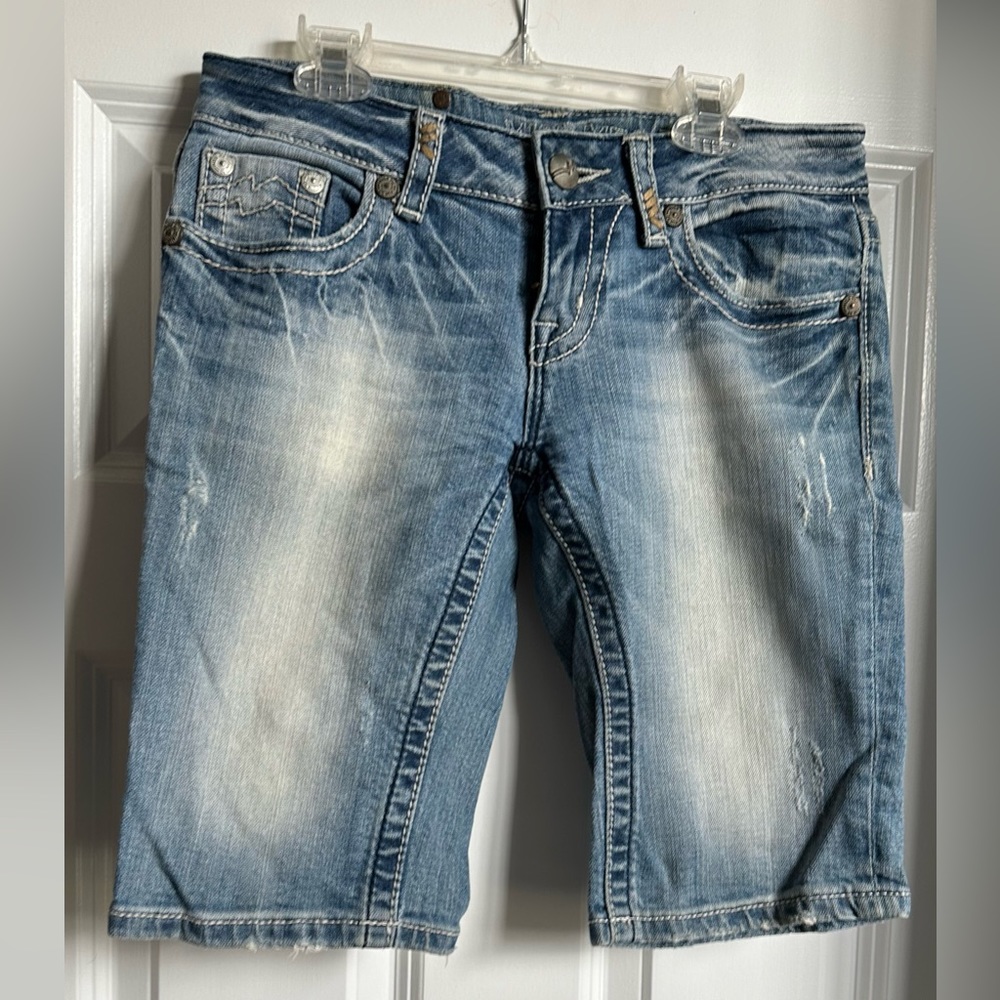 Miss Me Shorts, size 26